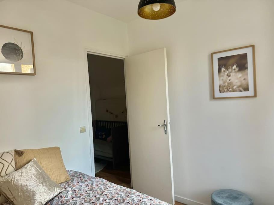 Cosy Maisonette แวร์ซาย ภายนอก รูปภาพ